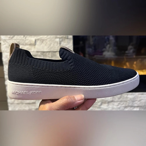 Michael Kors Slipon Logo Embossed size 6.5 textile upper and rubber sole - Picture 4 of 7